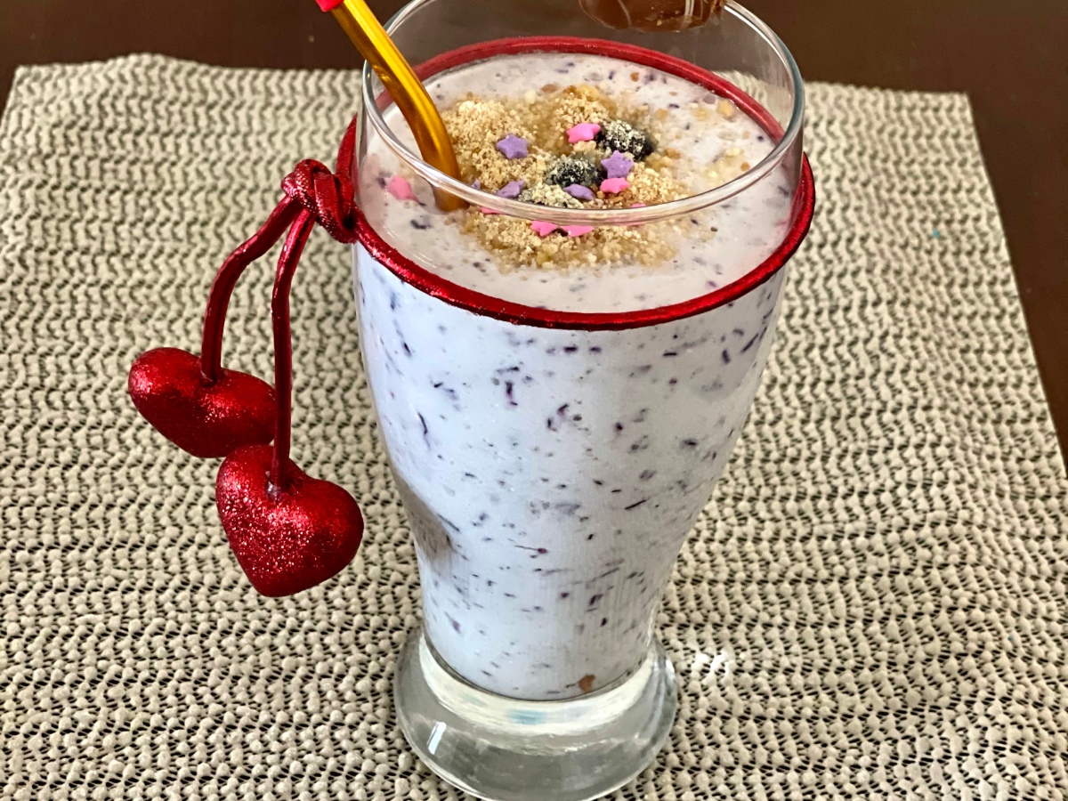Cupid’s Blueberry Cheesecake Smoothie
